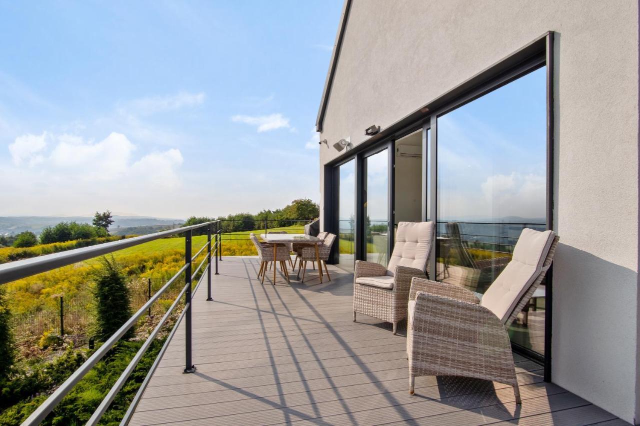 Villa Relax With Swimming Pool And Mountain View Bukow Екстериор снимка