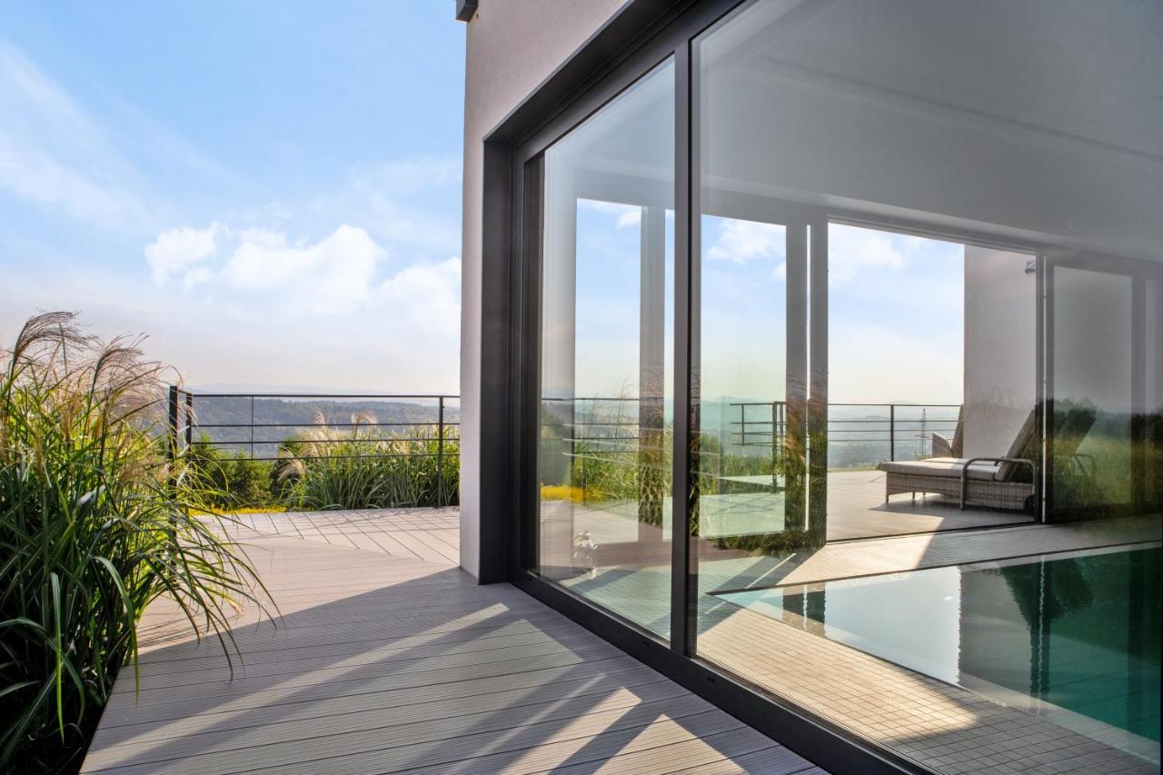 Villa Relax With Swimming Pool And Mountain View Bukow Екстериор снимка