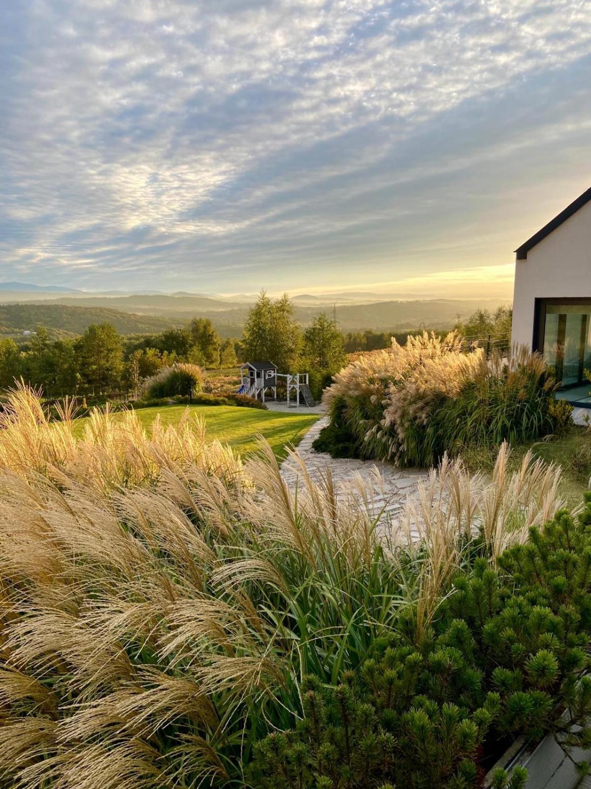 Villa Relax With Swimming Pool And Mountain View Bukow Екстериор снимка